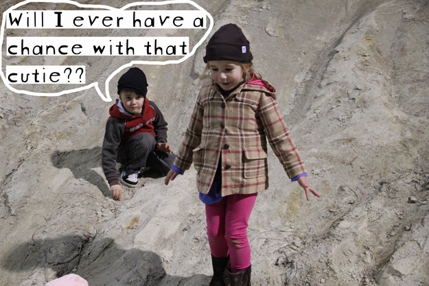 eli looking at mallory