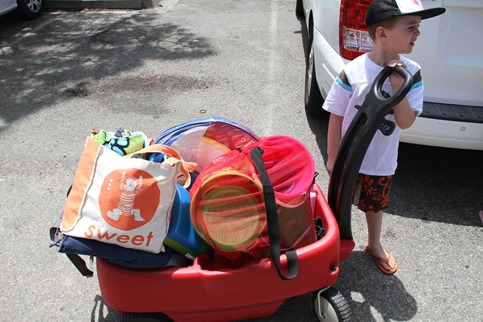 what to pack at the beach