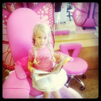 nail salon