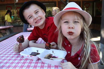 Knott’s Berry Farm–TWOgether is Better