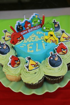 Angry Bird Birthday Party cake