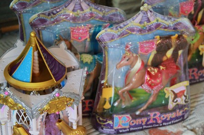 pony royale box